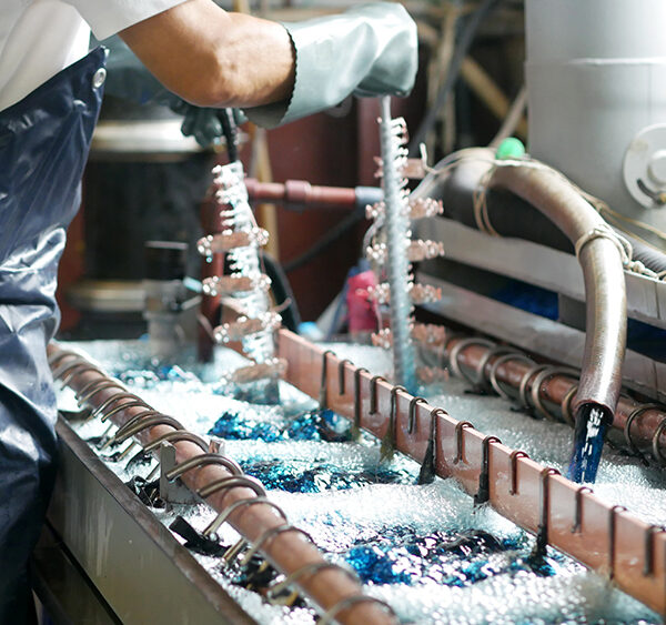 メッキ加工 | 【公式】河村金具製作所